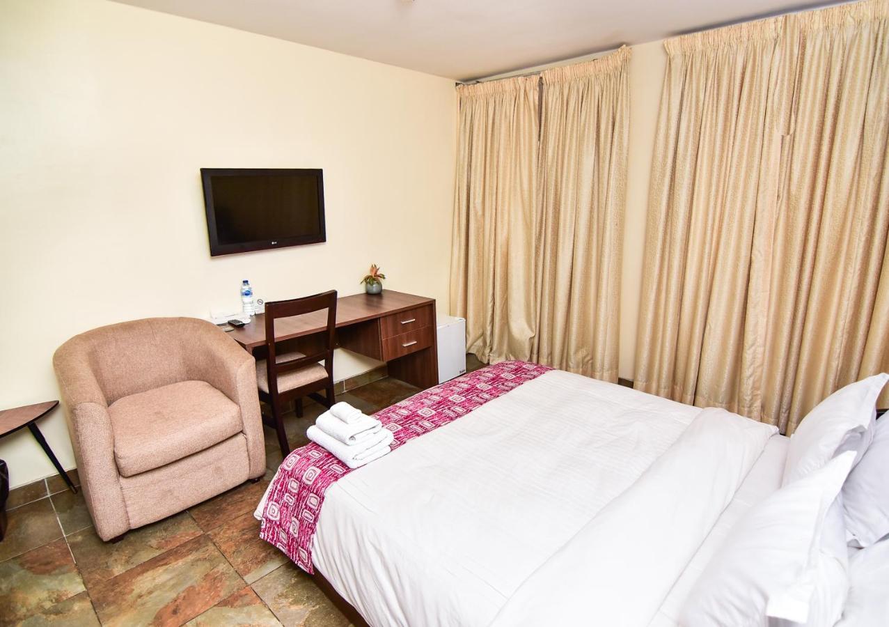 Sinclair Guest House Abuja Extérieur photo